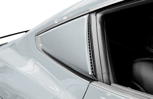 MUSTANG 2024-2027 SCOOPS, QUARTER WINDOW, ICONIC SILVER